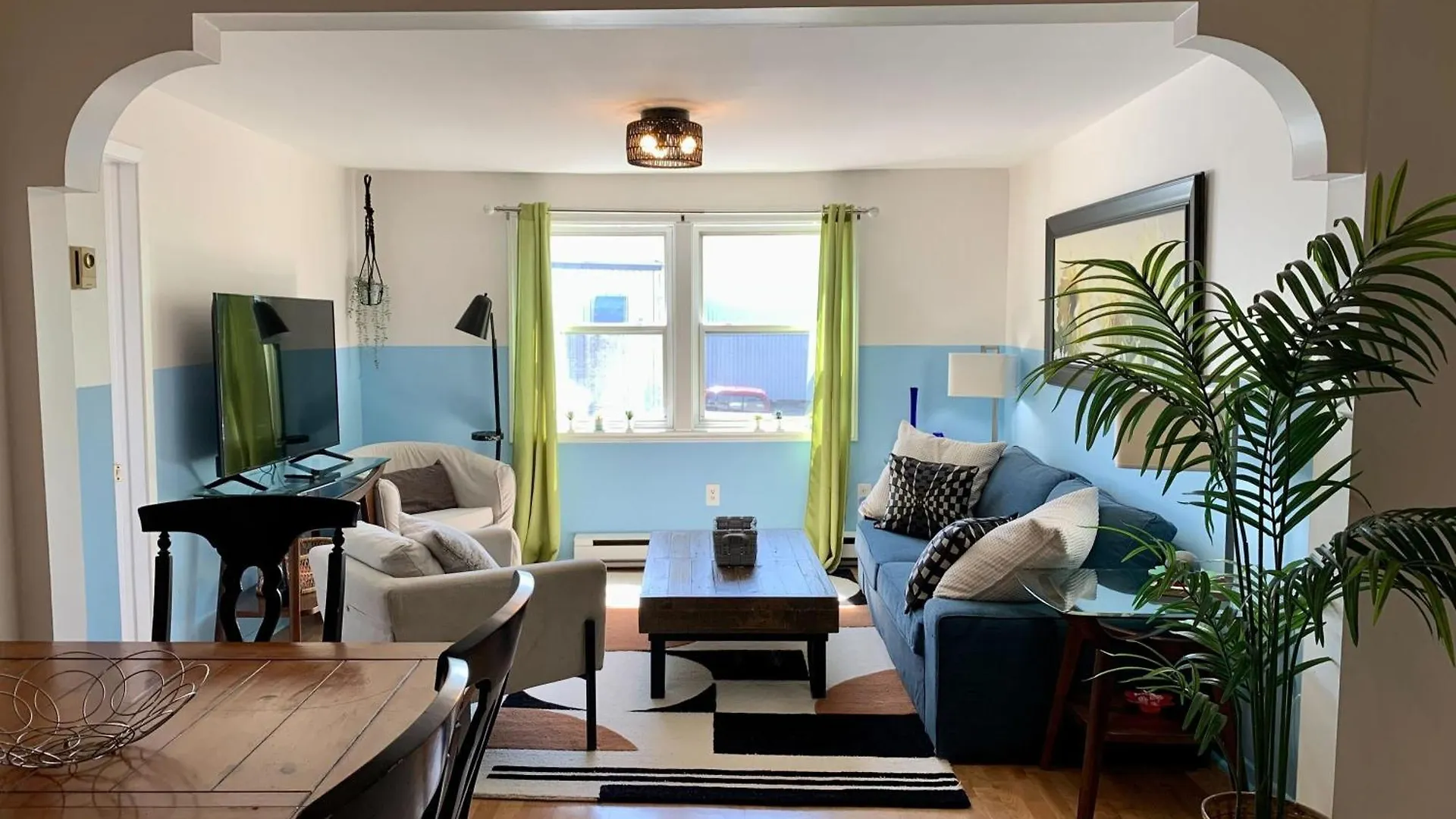 Stylish Unit #4, Perfect For Families And Groups Apartment Halifax